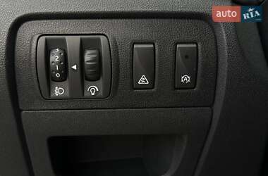 Мінівен Renault Scenic 2012 в  фото 30 Мінівен Renault Scenic 2012 в