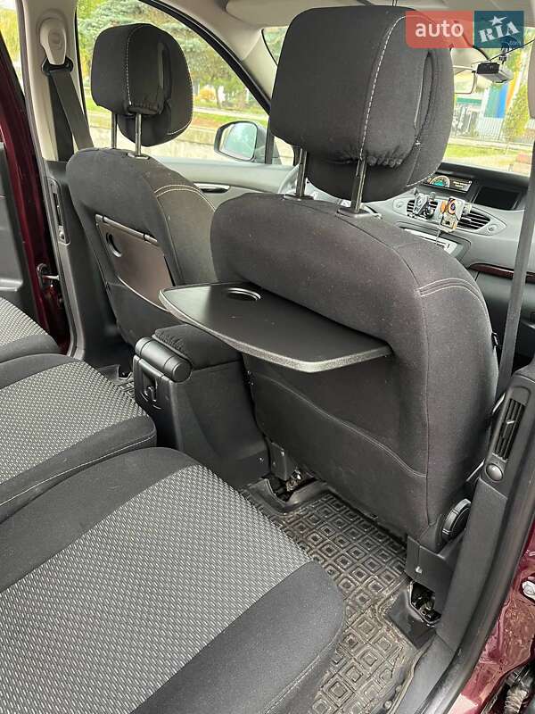 Минивэн Renault Scenic 2012 в Кропивницком