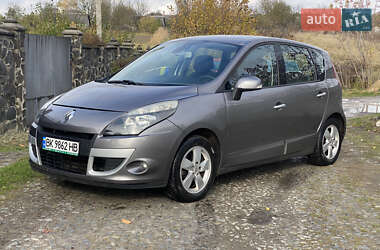 Мінівен Renault Scenic 2011 в Рівному