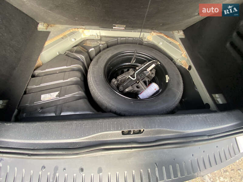 Минивэн Renault Scenic 2011 в Ровно