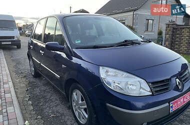 Минивэн Renault Scenic 2005 в  фото 9 Минивэн Renault Scenic 2005 в