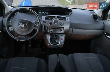 Минивэн Renault Scenic 2005 в  фото 27 Минивэн Renault Scenic 2005 в