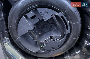 Минивэн Renault Scenic 2005 в  фото 29 Минивэн Renault Scenic 2005 в