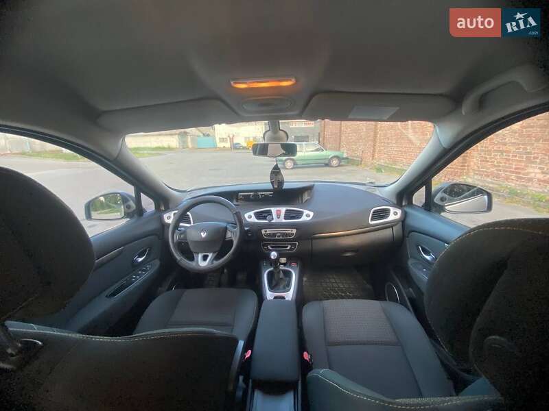 Мінівен Renault Scenic 2009 в Чернігові