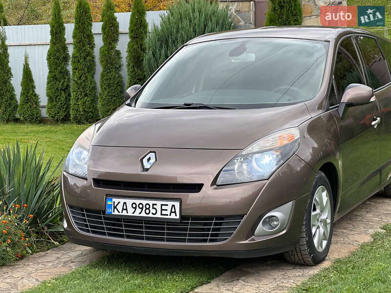 Минивэн Renault Scenic 2011 в Ивано-Франковске