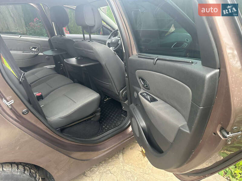 Минивэн Renault Scenic 2011 в Ивано-Франковске