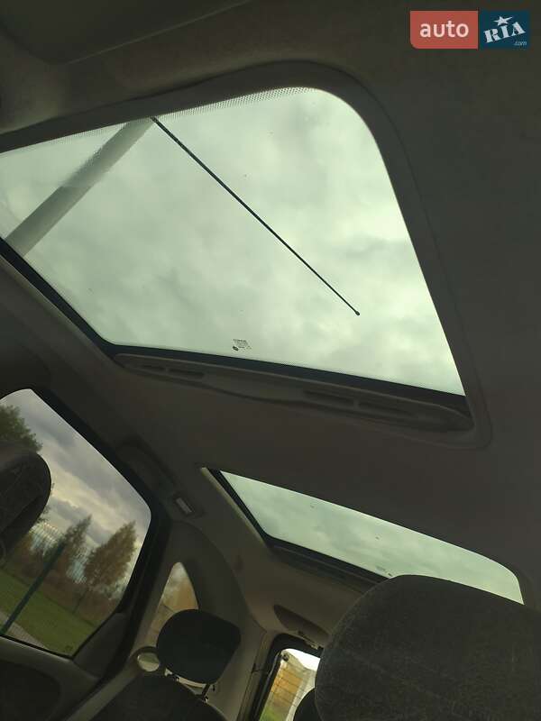 Минивэн Renault Scenic 2000 в Ровно