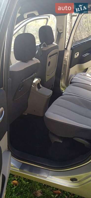 Мінівен Renault Scenic 2008 в Косові фото 5 Мінівен Renault Scenic 2008 в Косові