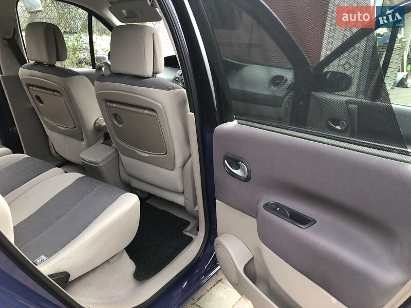 Минивэн Renault Scenic 2005 в Красилове фото 34 Минивэн Renault Scenic 2005 в Красилове