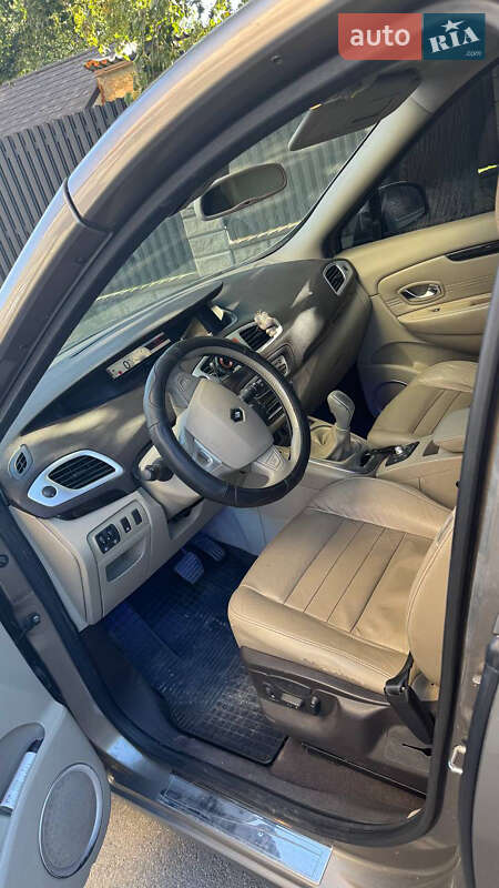 Минивэн Renault Scenic 2010 в Киеве
