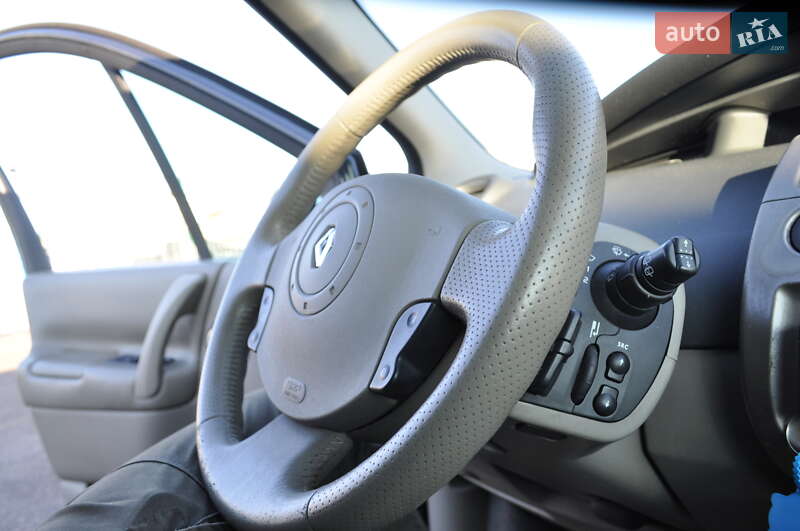 Минивэн Renault Scenic 2004 в Киеве фото 40 Минивэн Renault Scenic 2004 в Киеве