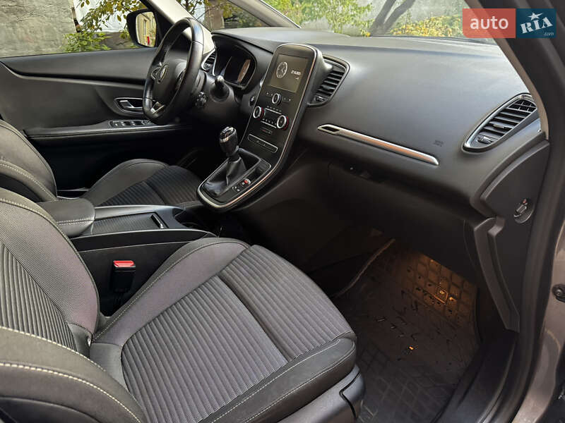 Мінівен Renault Scenic 2017 в Чернівцях фото 13 Мінівен Renault Scenic 2017 в Чернівцях