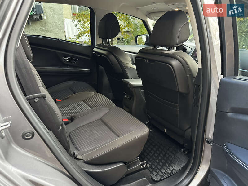 Мінівен Renault Scenic 2017 в Чернівцях фото 15 Мінівен Renault Scenic 2017 в Чернівцях