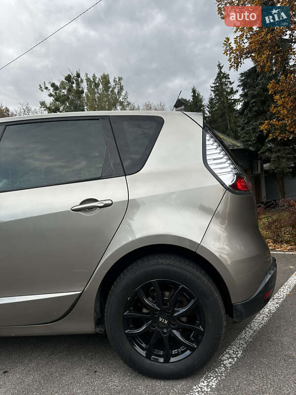 Минивэн Renault Scenic 2012 в Ровно фото 15 Минивэн Renault Scenic 2012 в Ровно