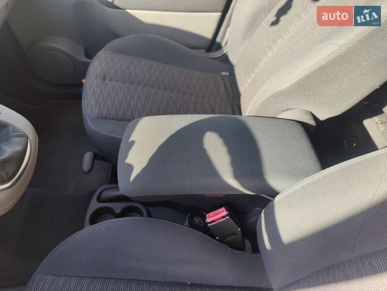 Мінівен Renault Scenic 2007 в Луцьку