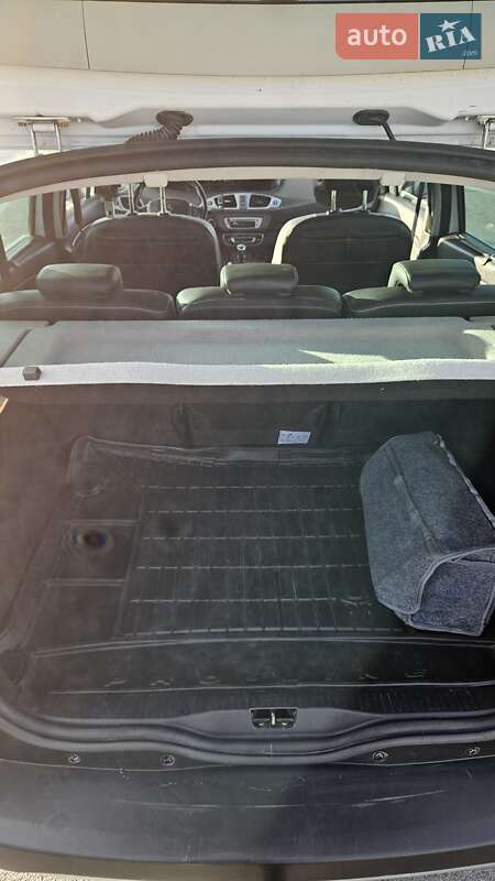 Минивэн Renault Scenic 2014 в Львове фото 24 Минивэн Renault Scenic 2014 в Львове
