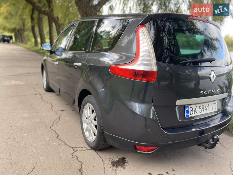 Минивэн Renault Scenic 2011 в Ровно