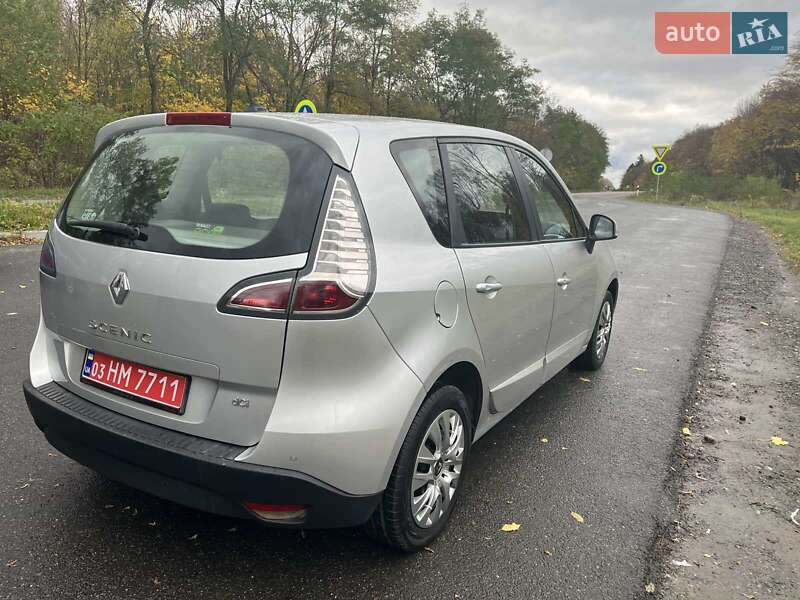Минивэн Renault Scenic 2012 в Красилове