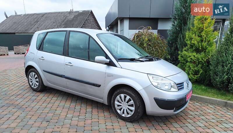 Минивэн Renault Scenic 2005 в Сарнах