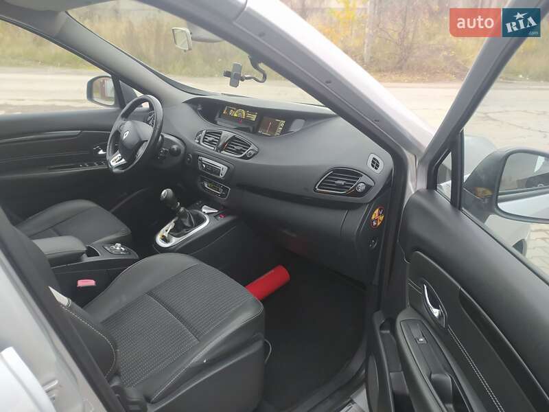 Минивэн Renault Scenic 2013 в Рожище