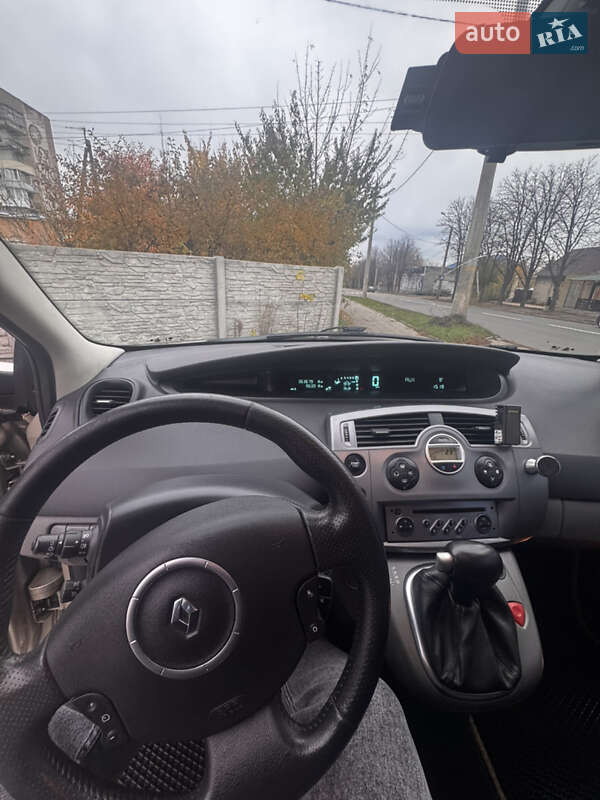 Мінівен Renault Scenic 2006 в Краматорську фото 12 Мінівен Renault Scenic 2006 в Краматорську
