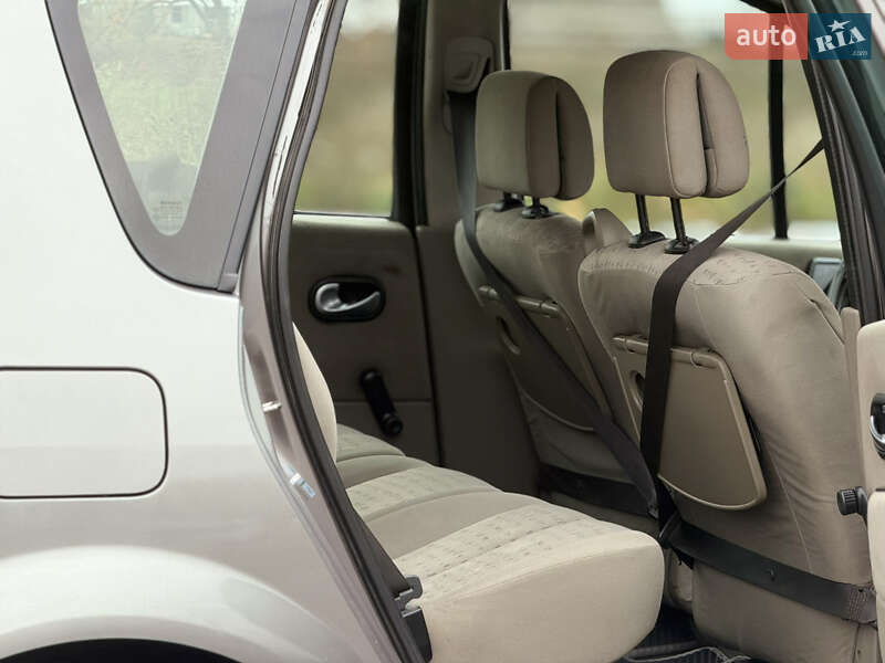 Минивэн Renault Scenic 2004 в Мене фото 10 Минивэн Renault Scenic 2004 в Мене