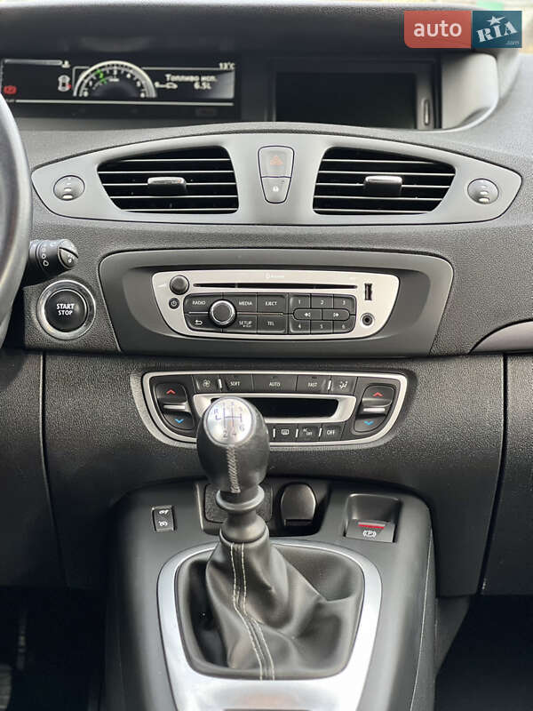 Минивэн Renault Scenic 2015 в Виннице