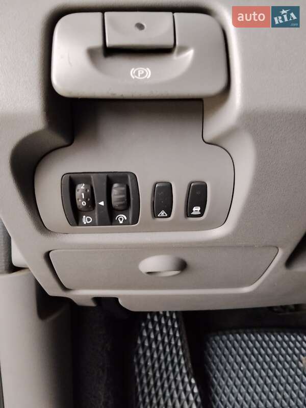 Мінівен Renault Scenic 2005 в Миргороді фото 26 Мінівен Renault Scenic 2005 в Миргороді