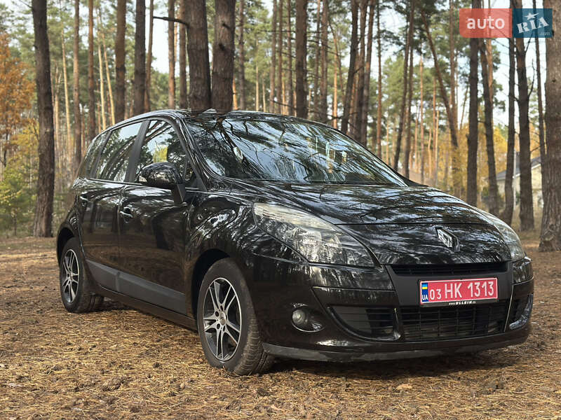 Минивэн Renault Scenic 2010 в Киеве