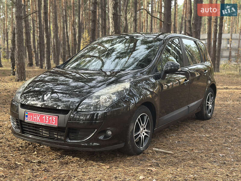 Минивэн Renault Scenic 2010 в Киеве