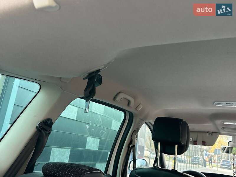 Минивэн Renault Scenic 2012 в Великих Мостах фото 41 Минивэн Renault Scenic 2012 в Великих Мостах