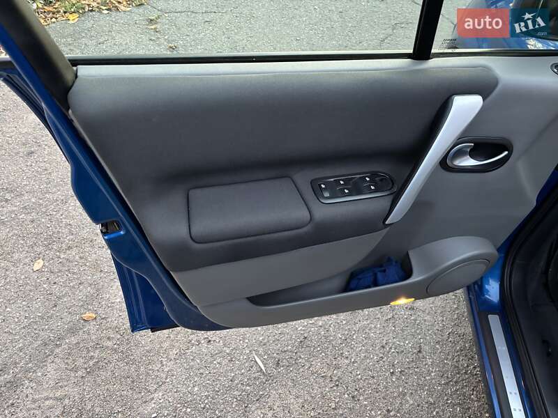 Минивэн Renault Scenic 2007 в Умани фото 31 Минивэн Renault Scenic 2007 в Умани