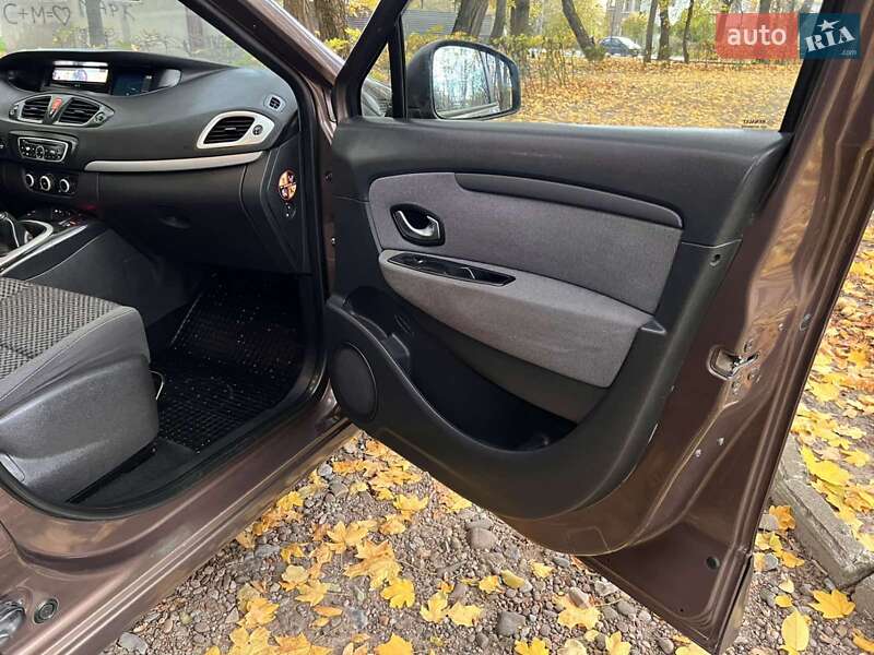Минивэн Renault Scenic 2011 в Черновцах фото 42 Минивэн Renault Scenic 2011 в Черновцах