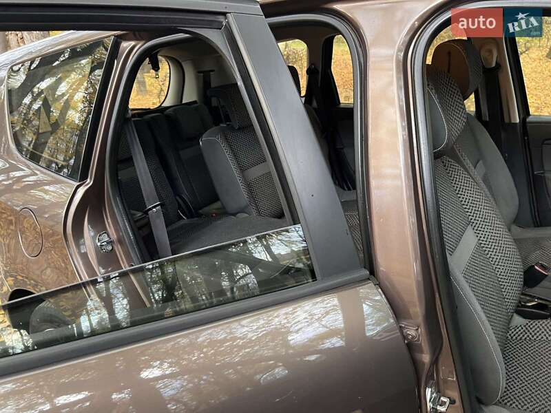 Минивэн Renault Scenic 2011 в Черновцах фото 52 Минивэн Renault Scenic 2011 в Черновцах