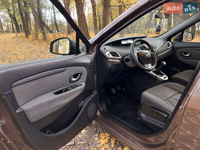 Минивэн Renault Scenic 2011 в Черновцах фото 55 Минивэн Renault Scenic 2011 в Черновцах