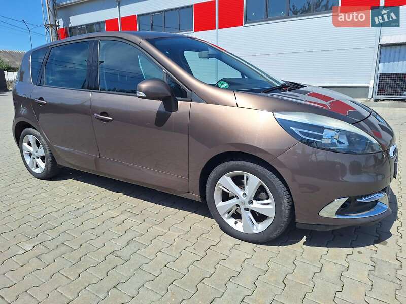 Мінівен Renault Scenic 2013 в Нововолинську