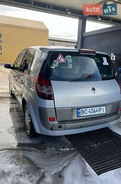 Минивэн Renault Scenic 2004 в Новояворовске