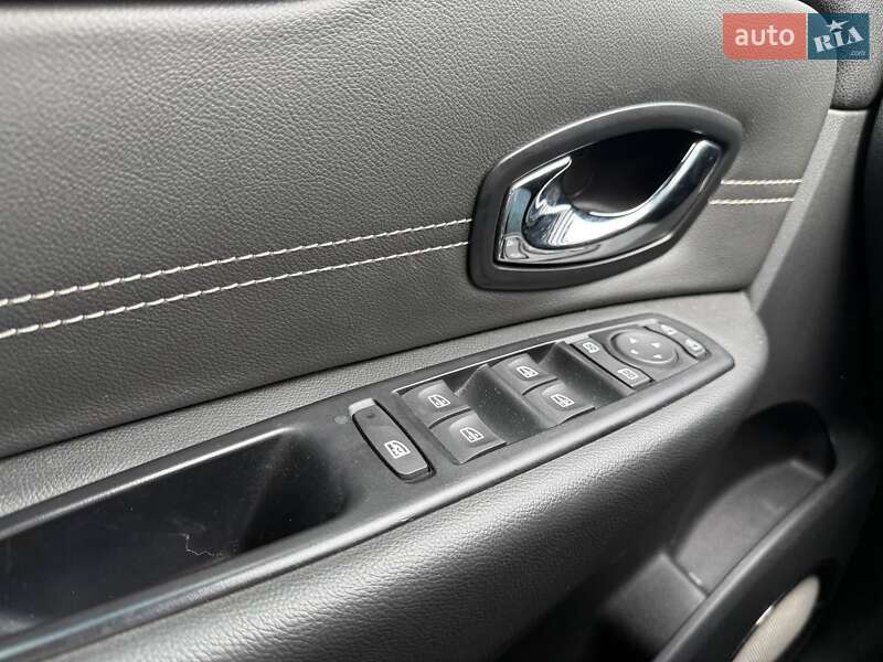 Минивэн Renault Scenic 2013 в Киеве фото 16 Минивэн Renault Scenic 2013 в Киеве