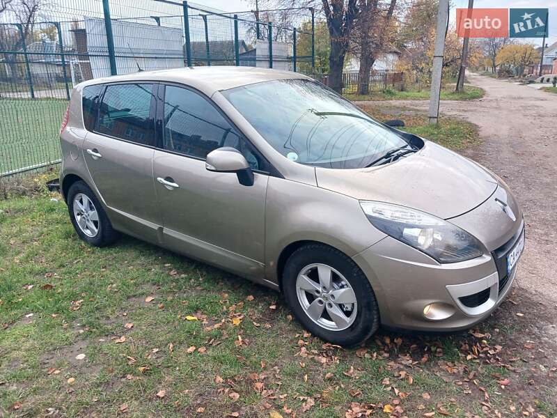 Минивэн Renault Scenic 2010 в Черкассах фото 8 Минивэн Renault Scenic 2010 в Черкассах