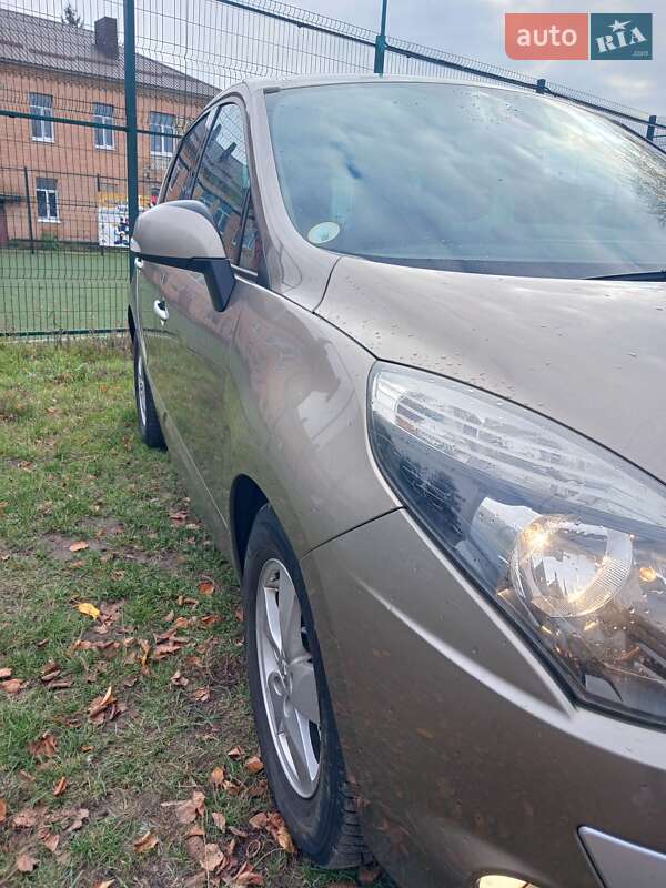 Минивэн Renault Scenic 2010 в Черкассах фото 19 Минивэн Renault Scenic 2010 в Черкассах