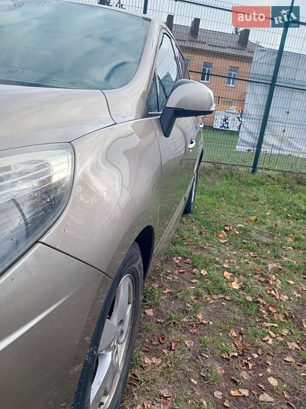 Минивэн Renault Scenic 2010 в Черкассах фото 25 Минивэн Renault Scenic 2010 в Черкассах