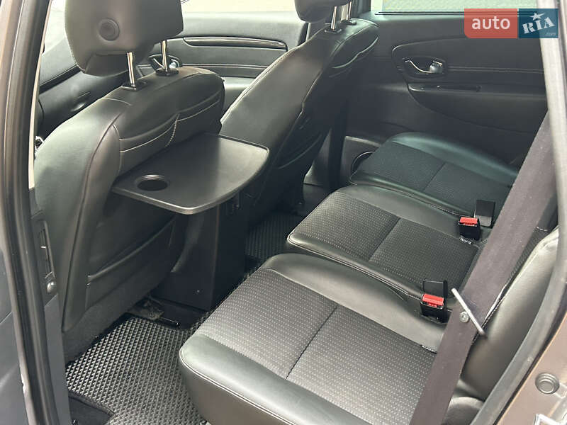 Мінівен Renault Scenic 2015 в Львові