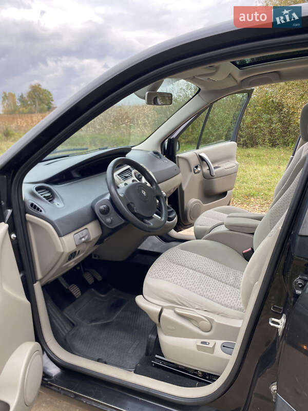 Мінівен Renault Scenic 2007 в Кореці