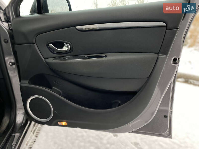 Минивэн Renault Scenic 2010 в Ровно фото 10 Минивэн Renault Scenic 2010 в Ровно