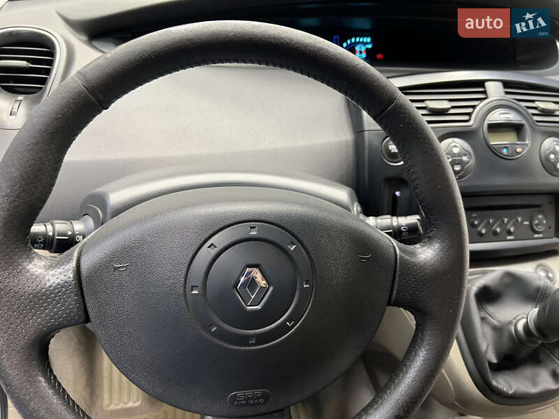 Мінівен Renault Scenic 2003 в Львові фото 15 Мінівен Renault Scenic 2003 в Львові