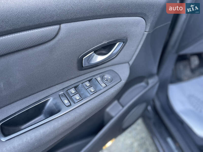 Мінівен Renault Scenic 2009 в Сумах фото 35 Мінівен Renault Scenic 2009 в Сумах