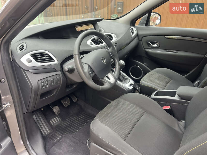 Мінівен Renault Scenic 2010 в Охтирці фото 32 Мінівен Renault Scenic 2010 в Охтирці