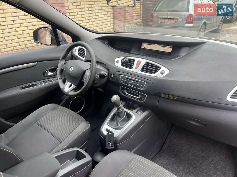 Мінівен Renault Scenic 2010 в Охтирці фото 52 Мінівен Renault Scenic 2010 в Охтирці