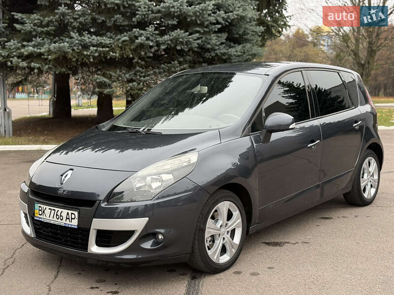 Минивэн Renault Scenic 2011 в Ровно
