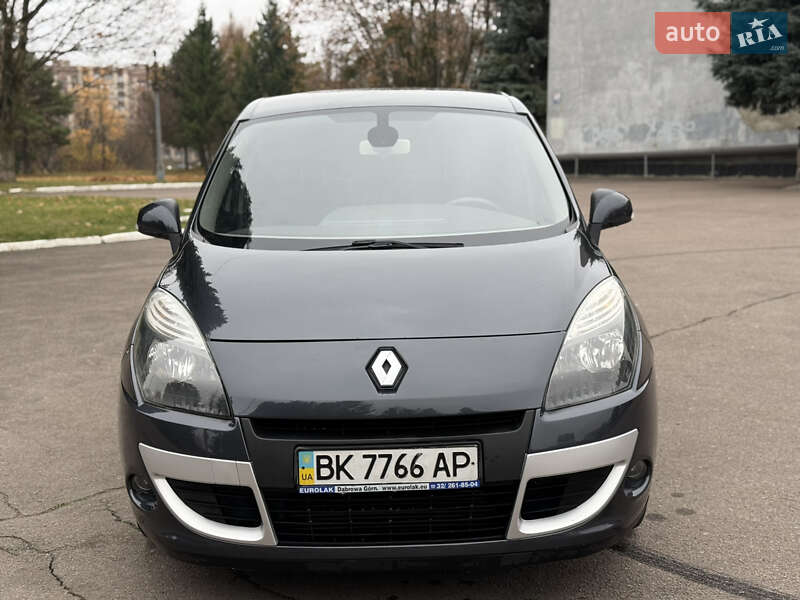 Минивэн Renault Scenic 2011 в Ровно